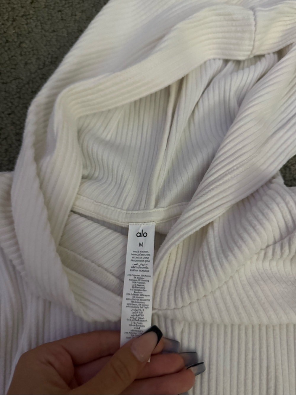 ALO Yoga White Ribbed Cropped Hoodie - Picture 4 of 6